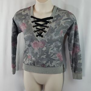 Floral print sweat top!
